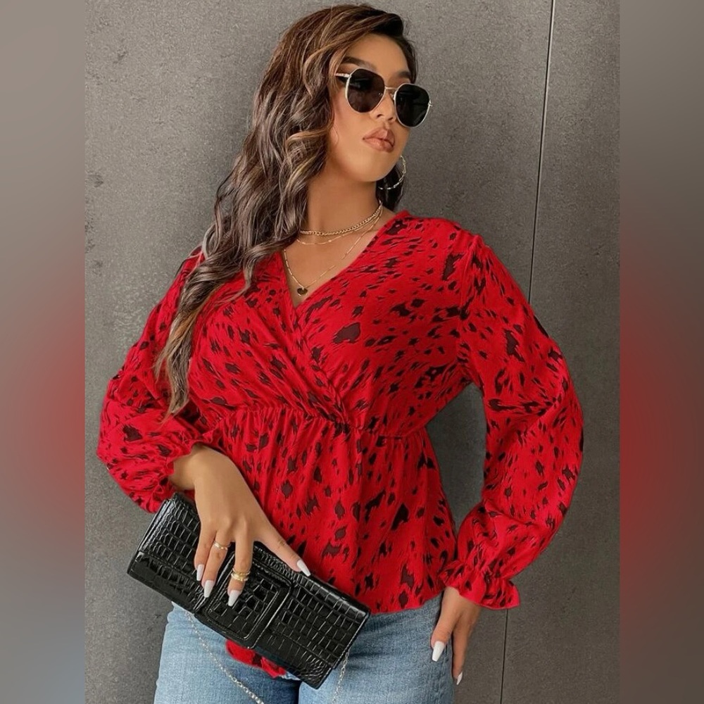 Flowy 4X Red blouse, perfect to day to night wear. Very airy and comfy.